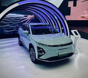 چری اومودا برقی در نمایشگاه خودرو قطر